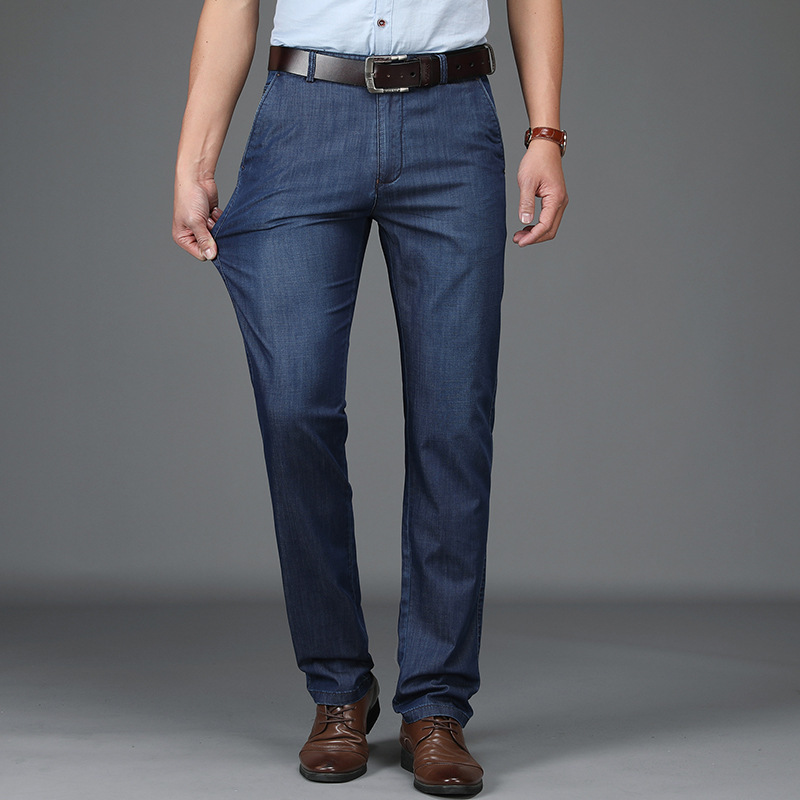 Jean Van Rekbaar Denim Met Een Klassieke Pasvorm Voor Mannen